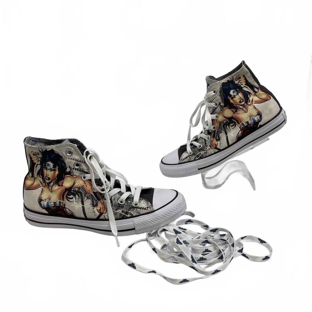 Converse Sneakers Wonder Woman high tops | Women's 8 | Gray Canvas
